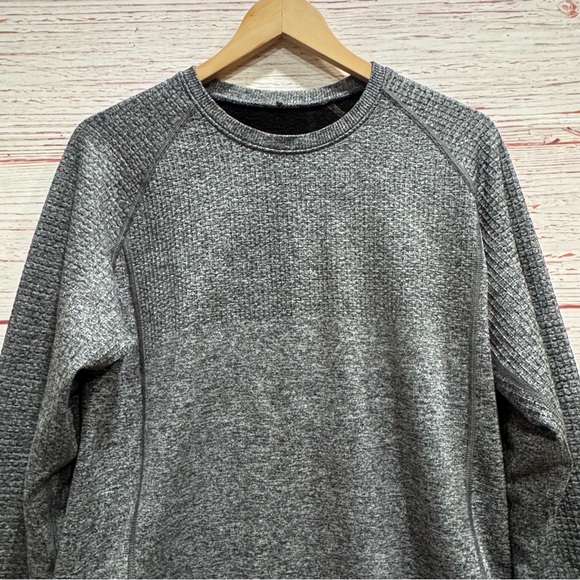 Lululemon Engineered Warmth Long Sleeve Crew in Black / White Sz S - Picture 5 of 9